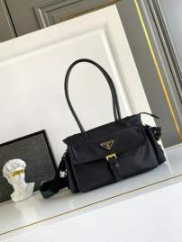 Picture of Prada Handbags _SKUfw222105507fw